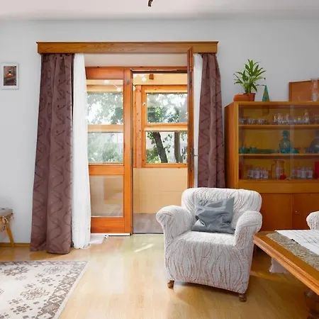 بيت للعطل Entire House With Garden Near Prague