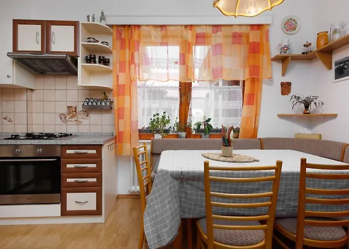 Entire House With Garden Near Prague Vakantiehuis